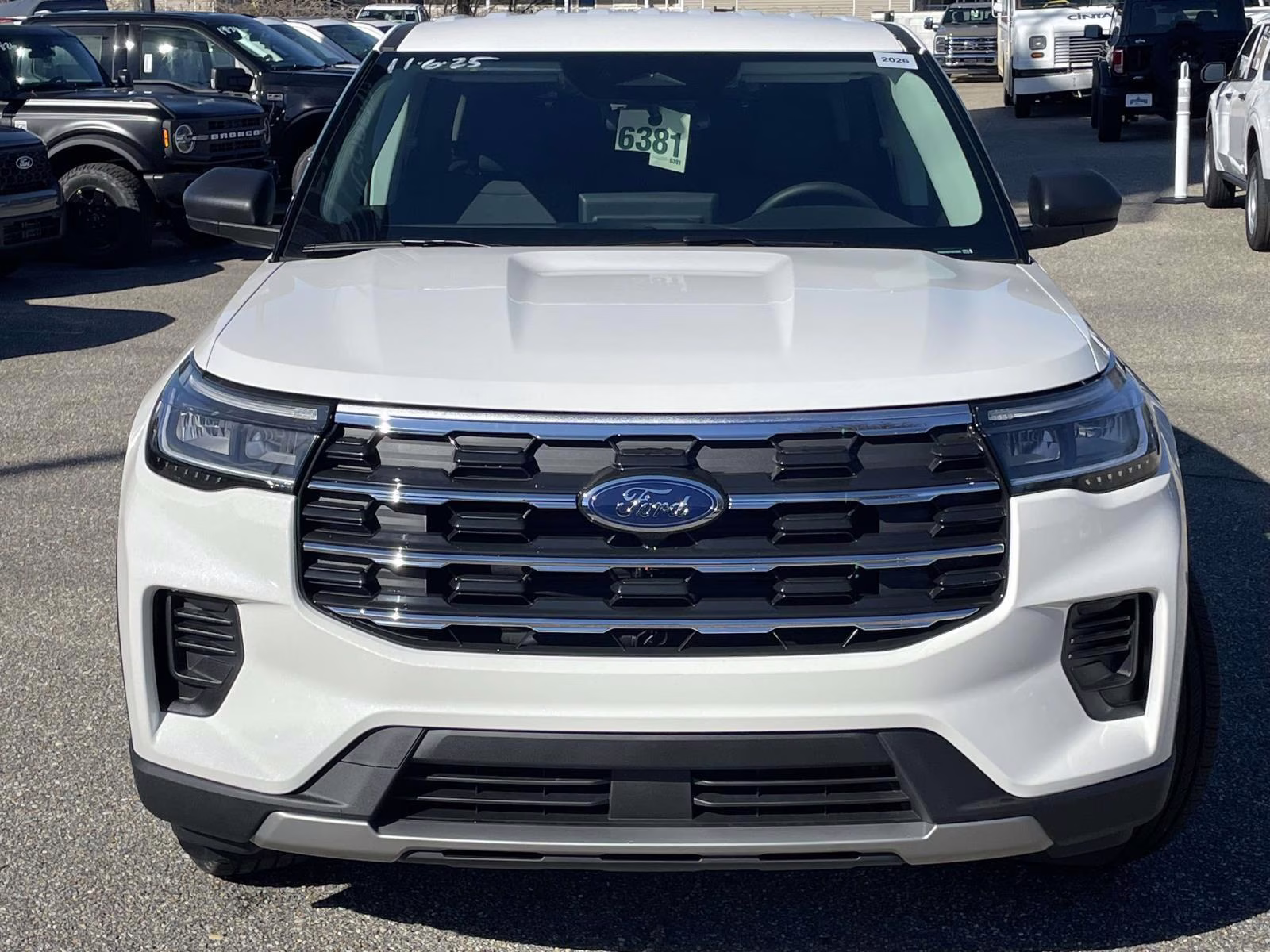 2026 Star White Metallic Tri-Coat Ford Explorer Active RWD SUV