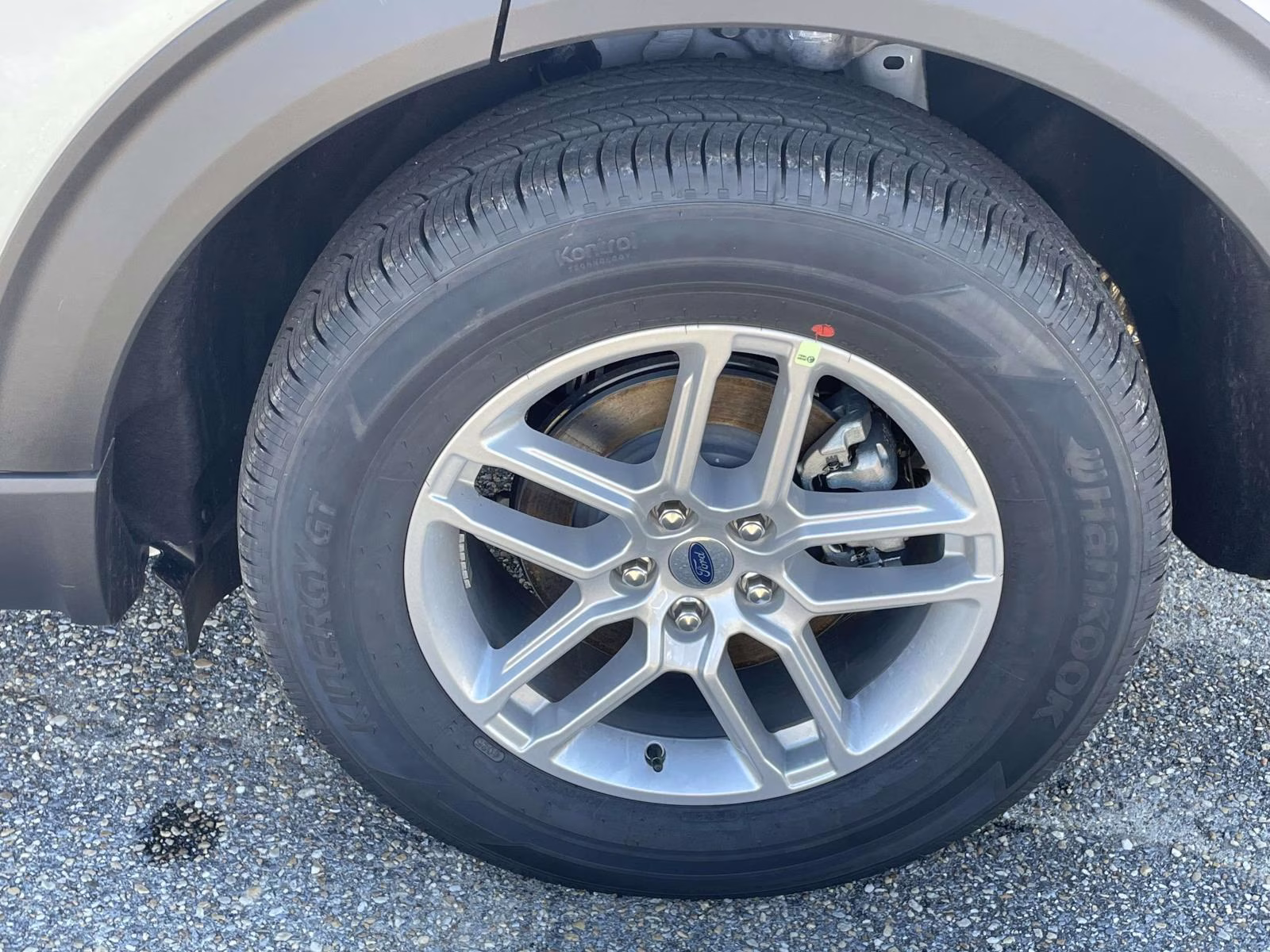 2026 Star White Metallic Tri-Coat Ford Explorer Active RWD SUV