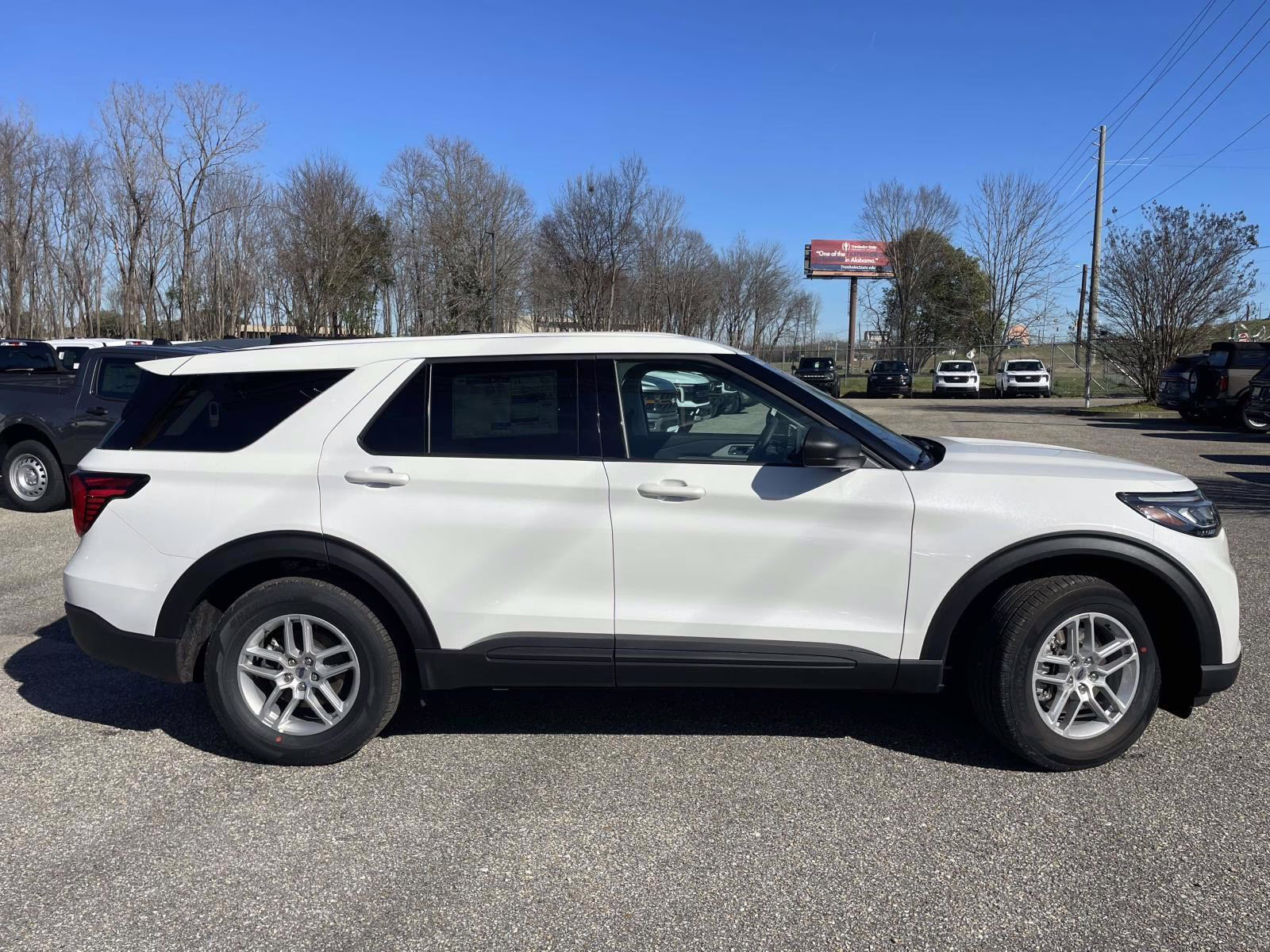 2026 Star White Metallic Tri-Coat Ford Explorer Active RWD SUV