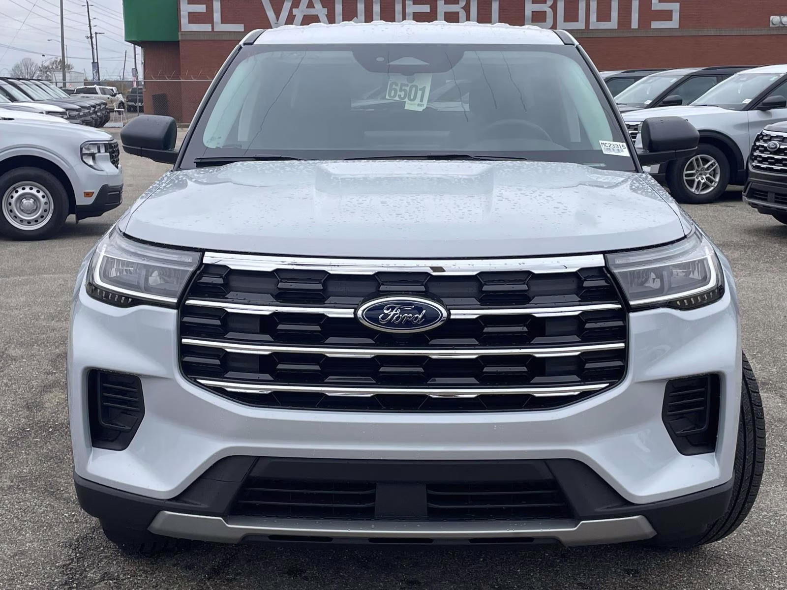 2026 Space White Metallic Ford Explorer Active RWD SUV