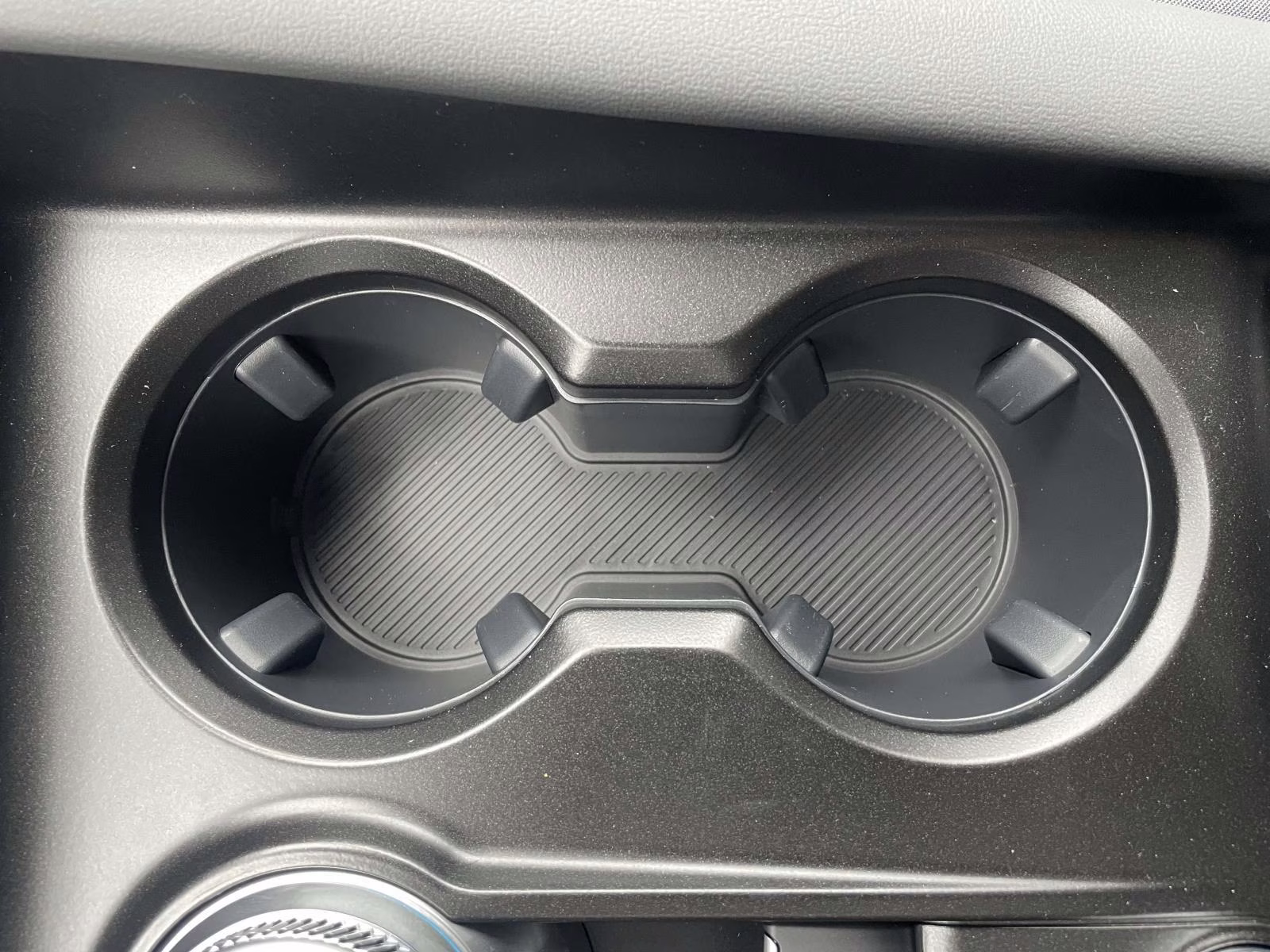 2026 Space White Metallic Ford Explorer Active RWD SUV