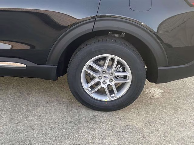 2025 Black Metallic Ford Explorer Active RWD SUV