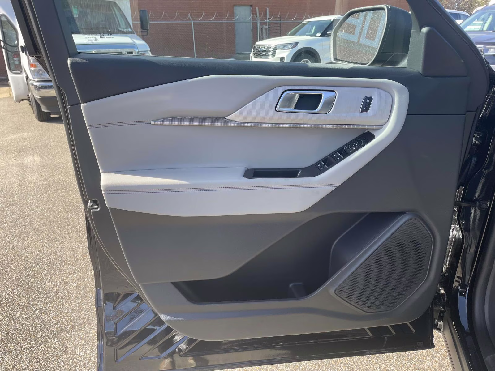 2026 Agate Black Metallic Ford Explorer Active RWD SUV