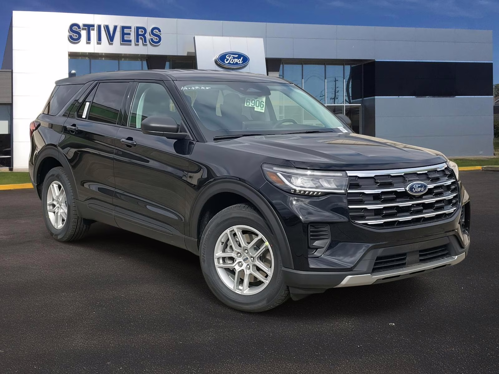 2026 Agate Black Metallic Ford Explorer Active RWD SUV