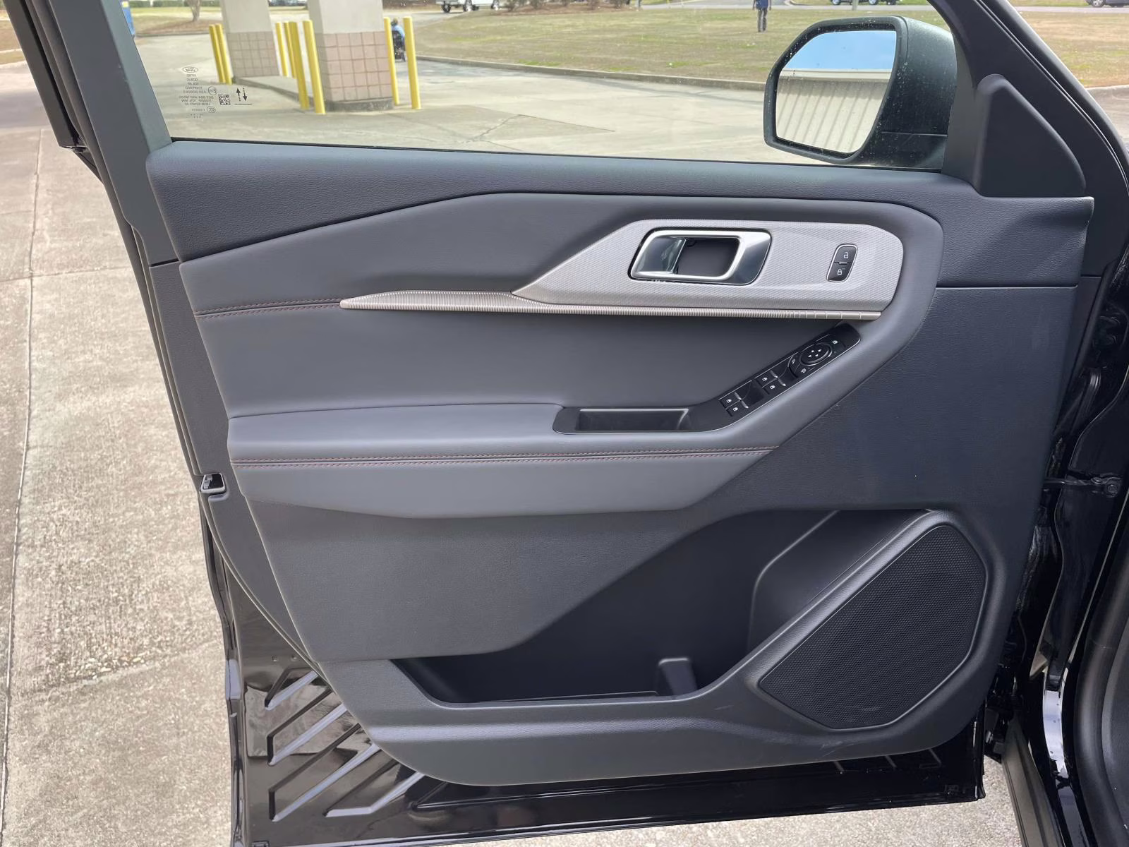 2026 Agate Black Metallic Ford Explorer Active RWD SUV