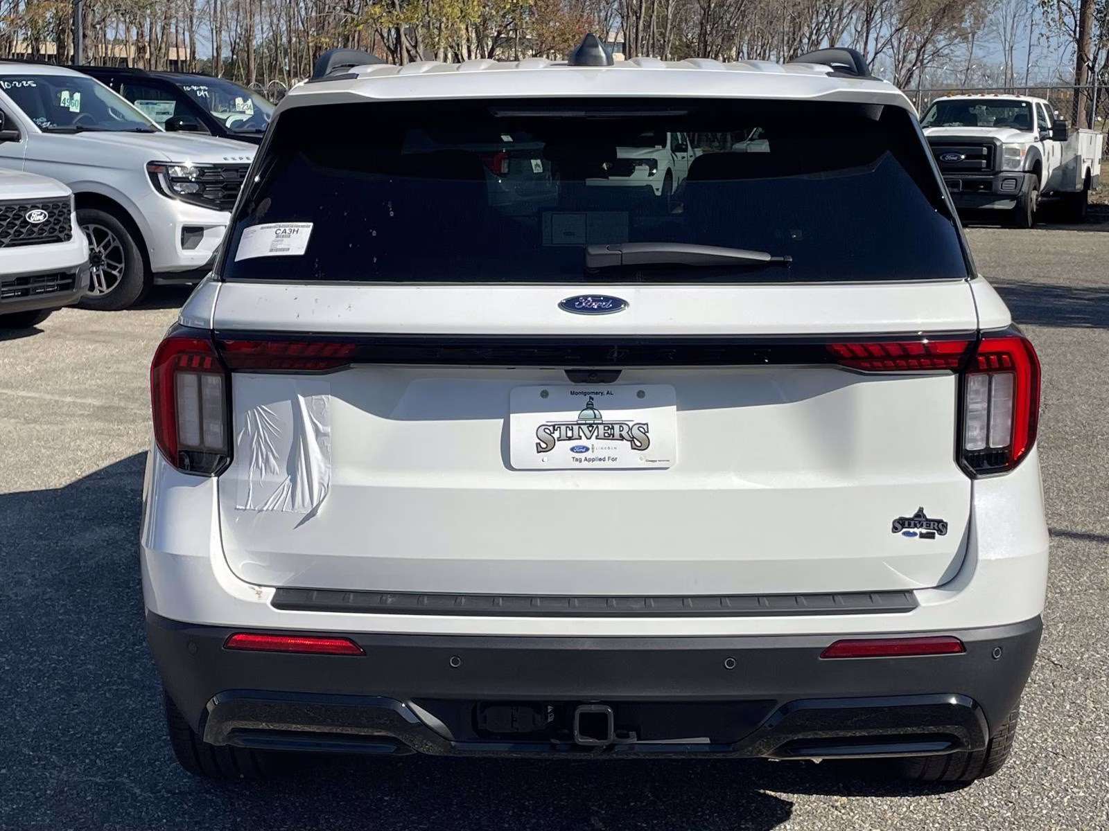 2026 Star White Metallic Tri-Coat Ford Explorer ST-Line RWD SUV