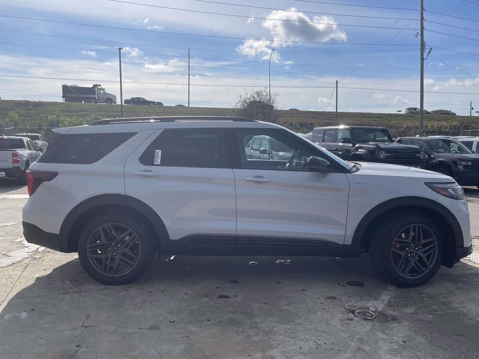 2026 Space White Metallic Ford Explorer ST-Line RWD SUV
