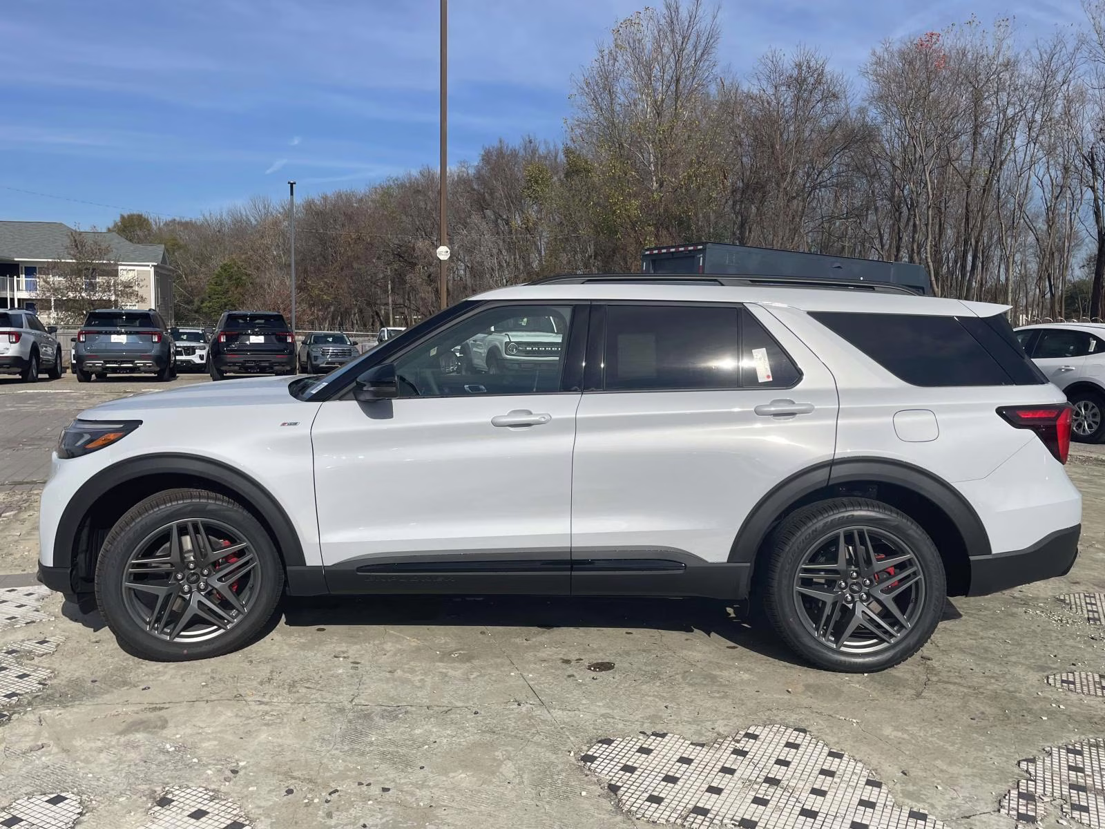 2026 Space White Metallic Ford Explorer ST-Line RWD SUV