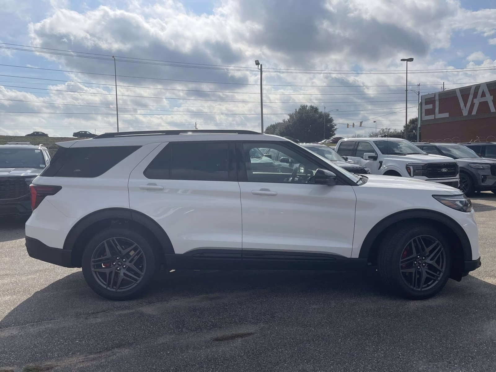 2026 Star White Metallic Tri-Coat Ford Explorer ST 4X4 SUV