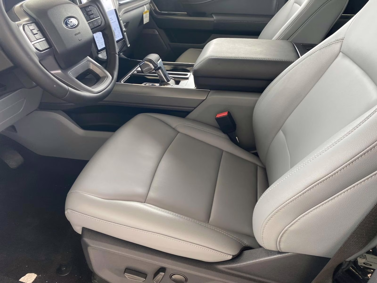 2025 Space White Metallic Ford F-150 Lightning Flash AWD Truck