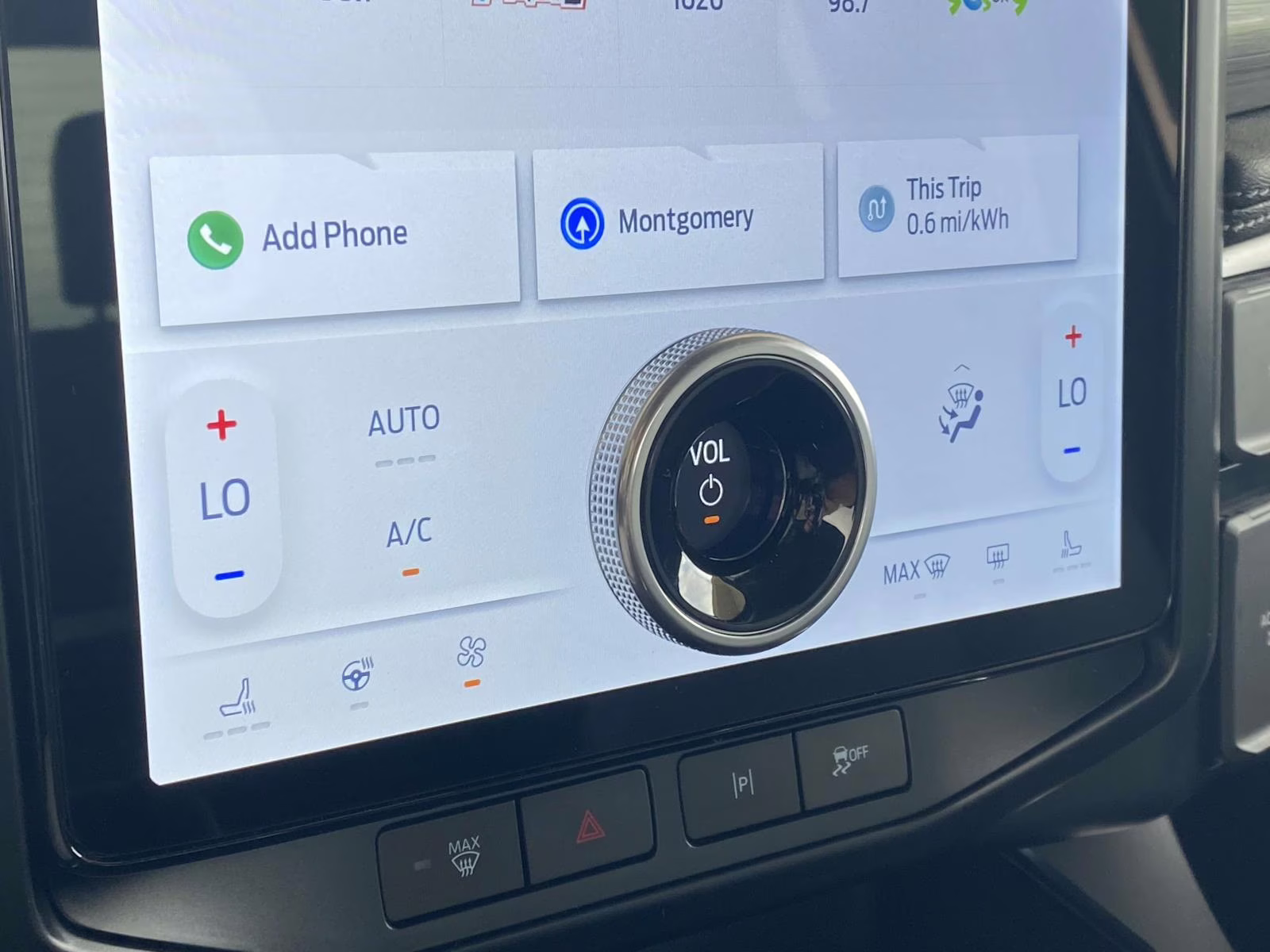 2025 Space White Metallic Ford F-150 Lightning Flash AWD Truck