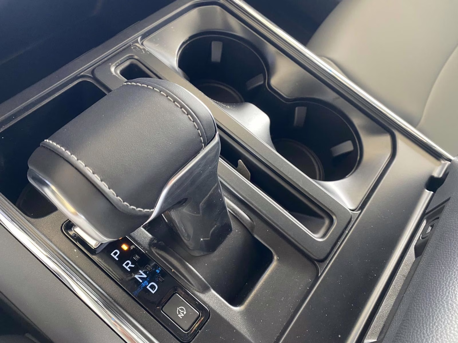 2025 Space White Metallic Ford F-150 Lightning Flash AWD Truck