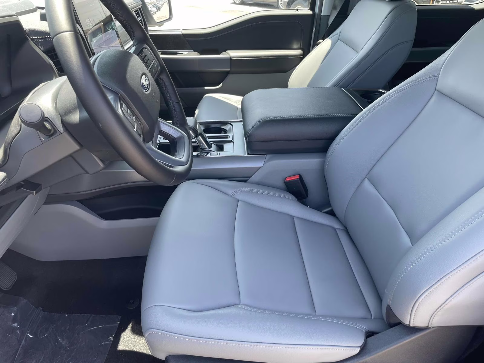 2025 Agate Black Metallic Ford F-150 Lightning Flash AWD Truck