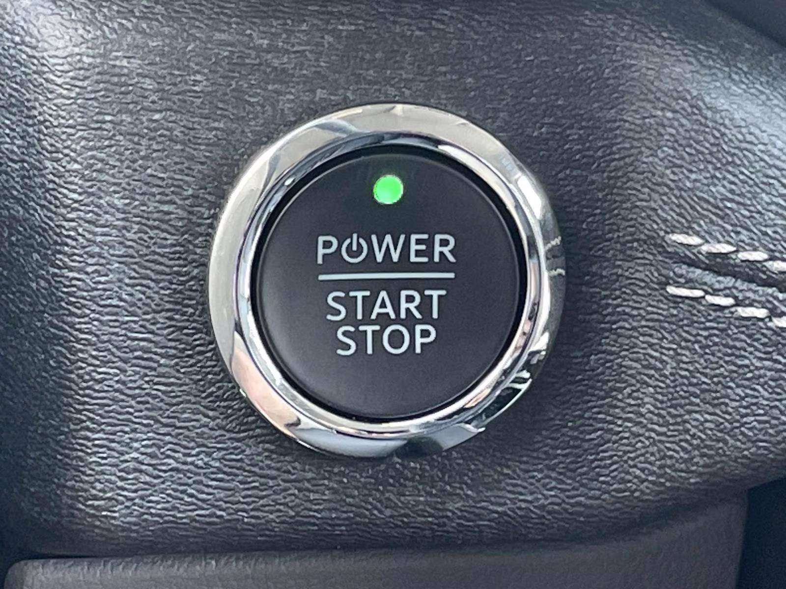 2025 Agate Black Metallic Ford F-150 Lightning Flash AWD Truck