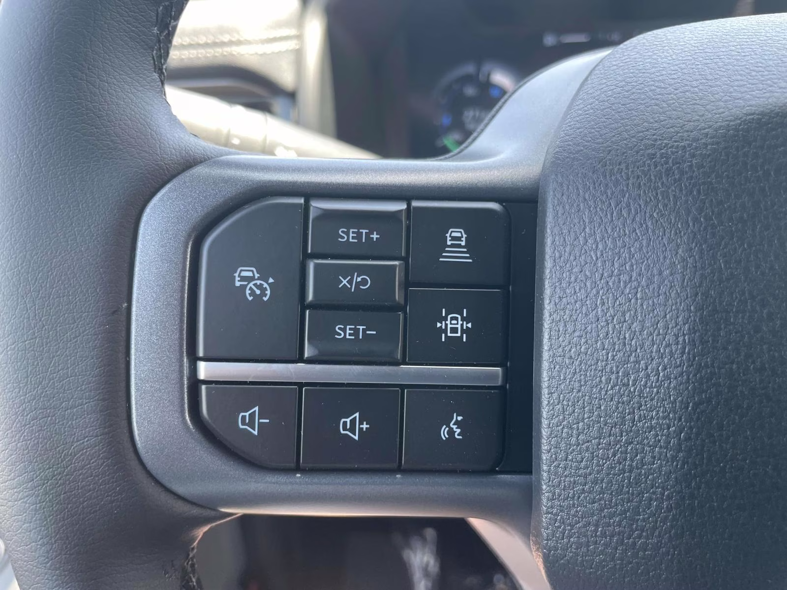 2025 Agate Black Metallic Ford F-150 Lightning Flash AWD Truck