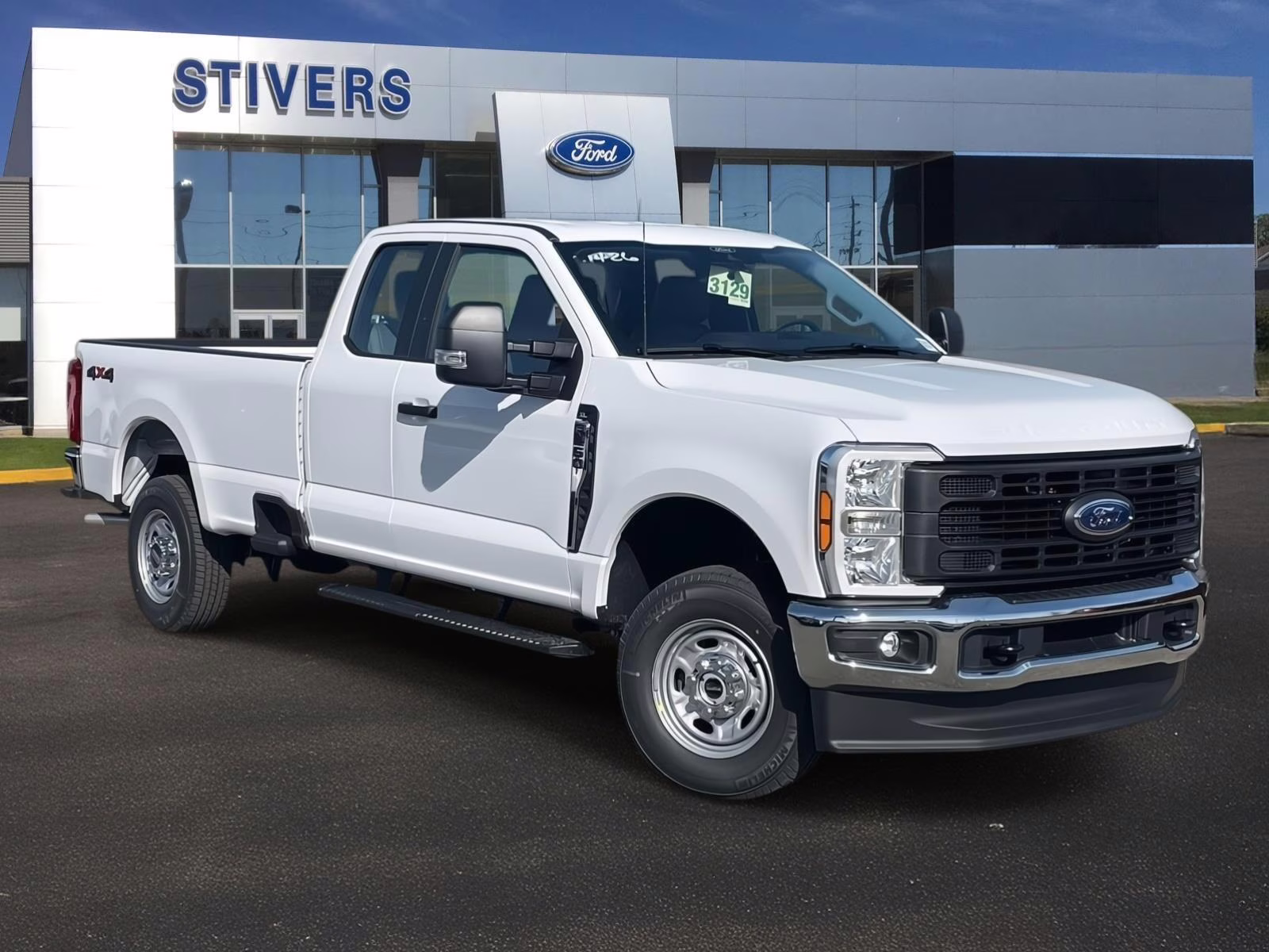 2026 Oxford White Ford Super Duty F-250 SRW XL 4X4 Truck