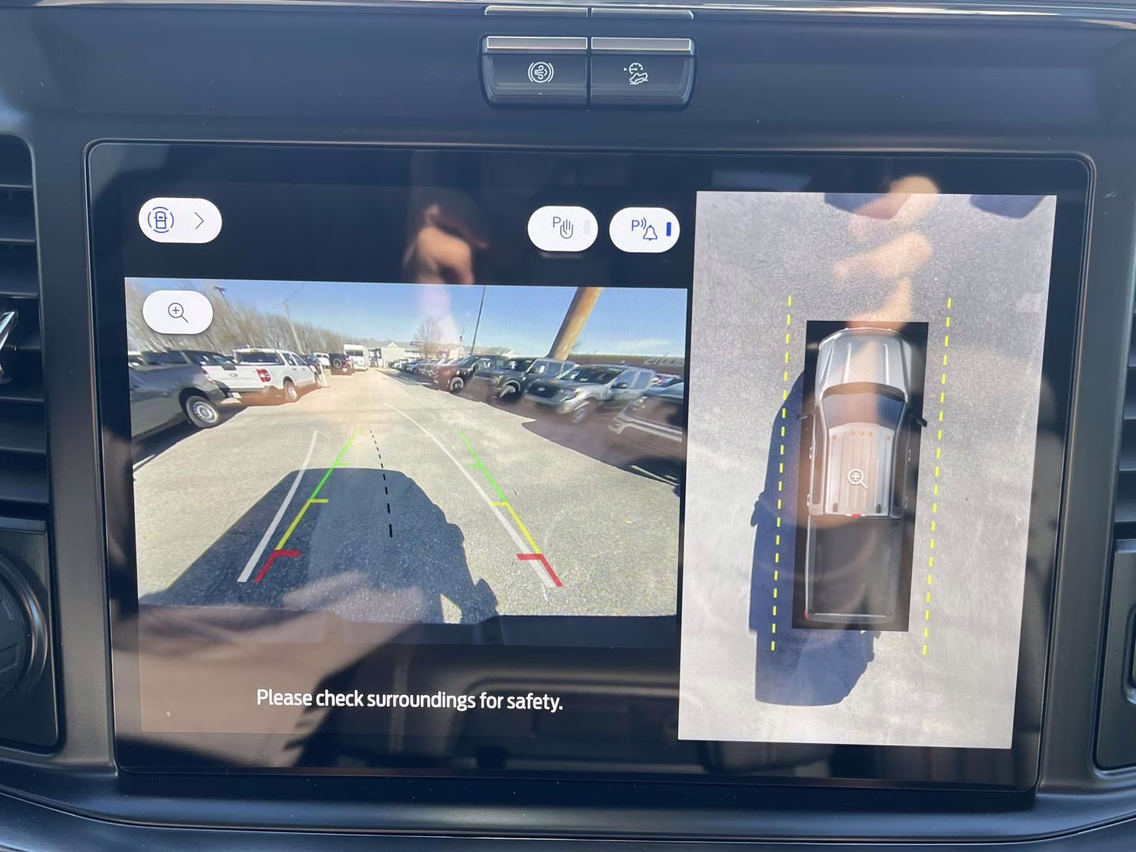 2026 Oxford White Ford Super Duty F-250 SRW Lariat 4X4 Truck