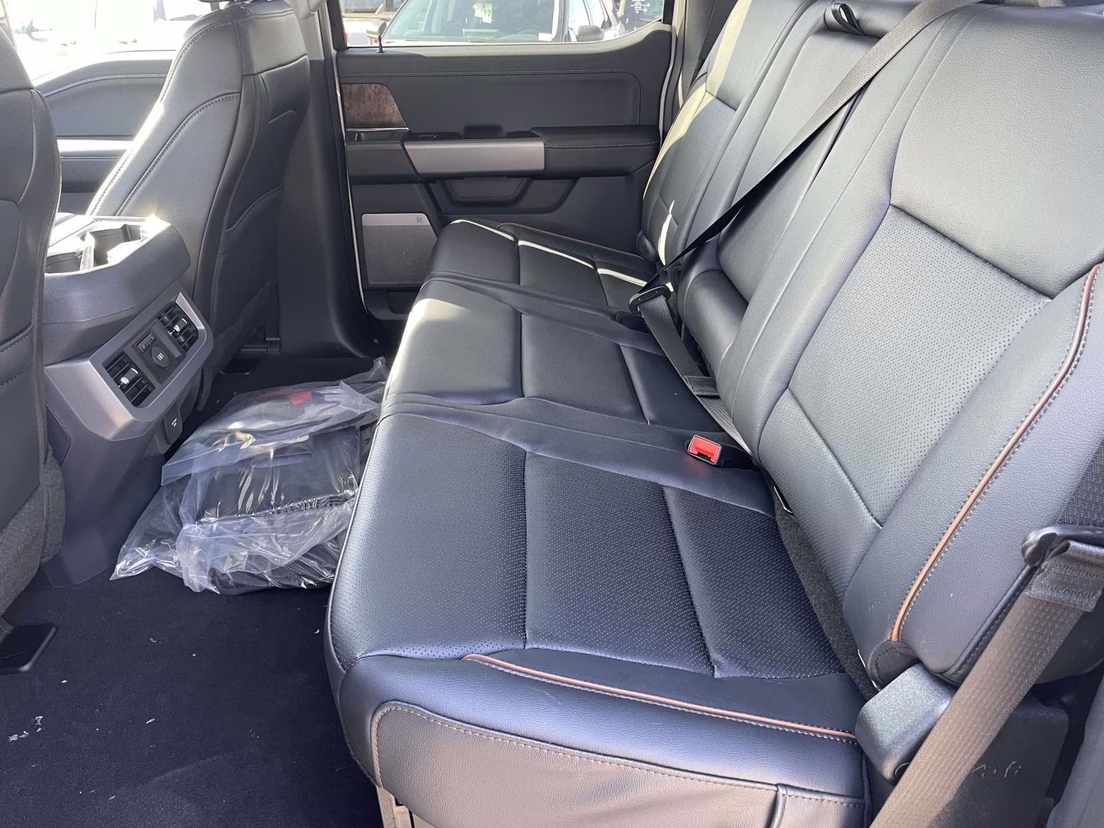 2026 Star White Metallic Tri-Coat Ford Super Duty F-250 SRW Lariat 4X4 Truck