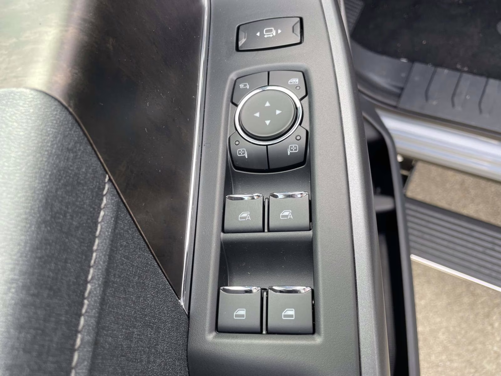 2026 Glacier Gray Metallic Tri-Coat Ford Super Duty F-250 SRW Lariat 4X4 Truck