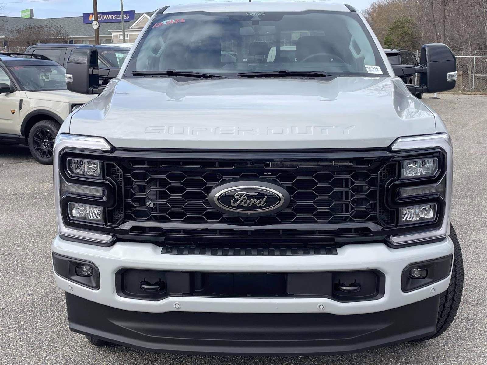 2026 Avalanche Ford Super Duty F-250 SRW Lariat 4X4 Truck