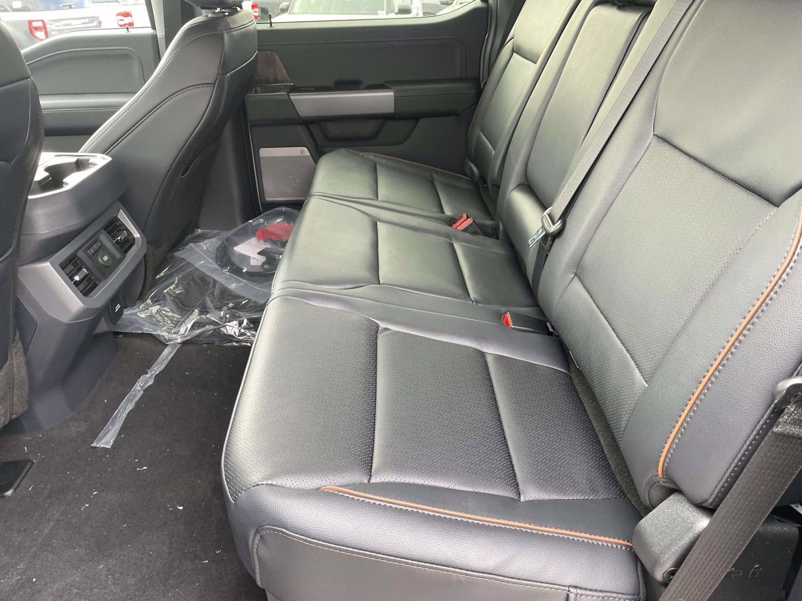 2026 Avalanche Ford Super Duty F-250 SRW Lariat 4X4 Truck