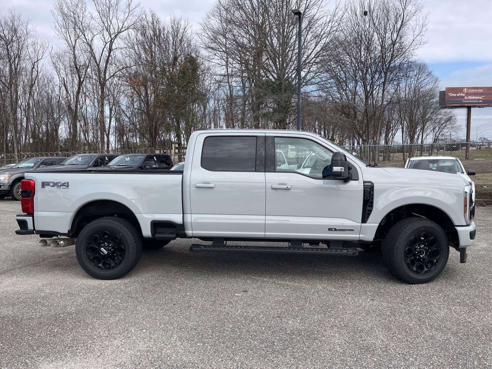 2026 Avalanche Ford Super Duty F-250 SRW Lariat 4X4 Truck