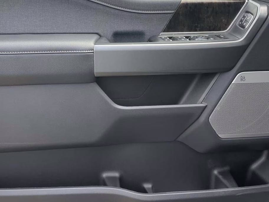 2026 Avalanche Ford Super Duty F-250 SRW Lariat 4X4 Truck