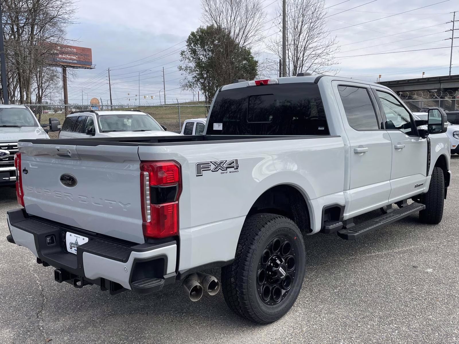 2026 Avalanche Ford Super Duty F-250 SRW Lariat 4X4 Truck
