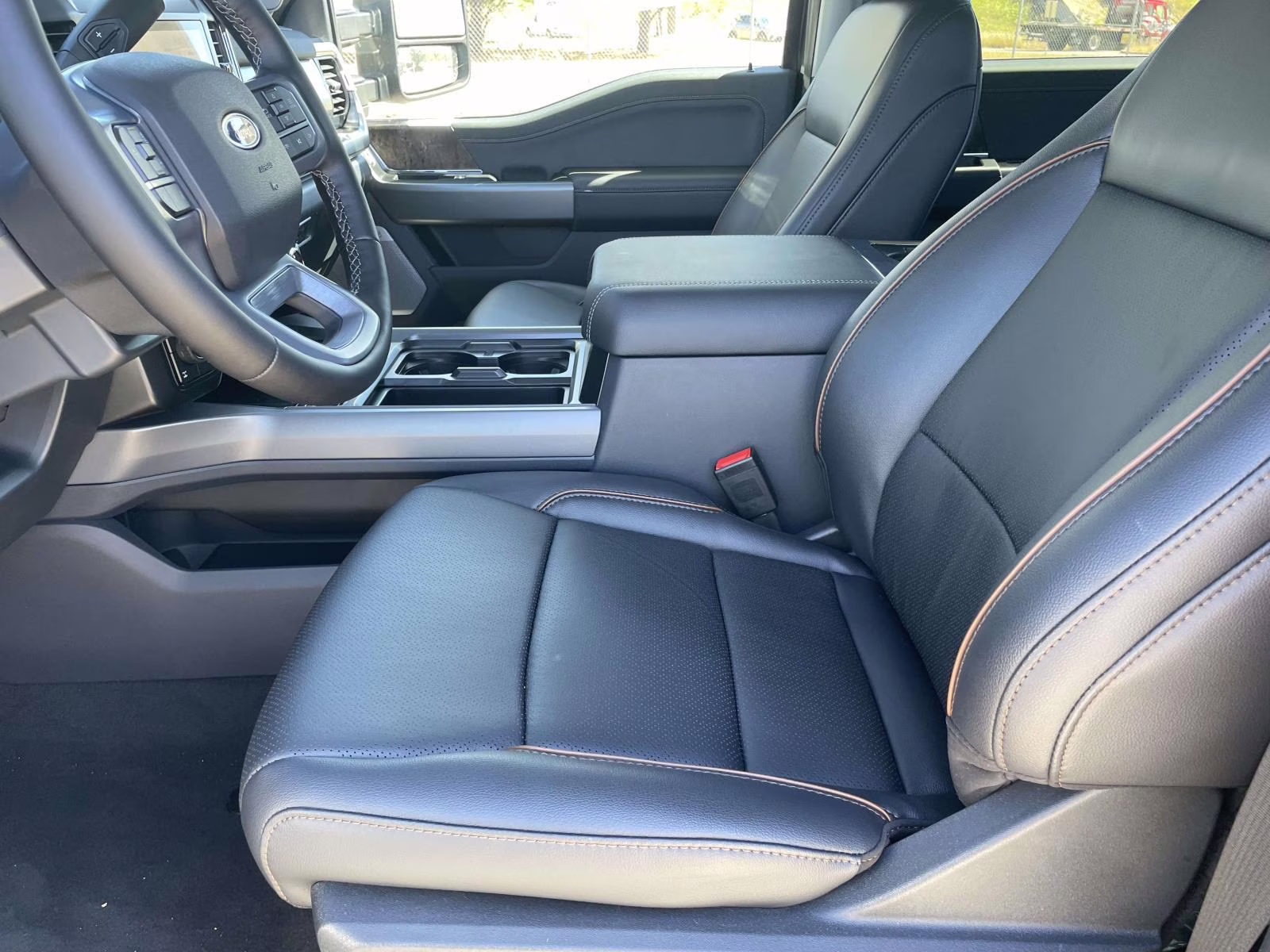 2026 Carbonized Gray Metallic Ford Super Duty F-350 SRW Lariat 4X4 Truck