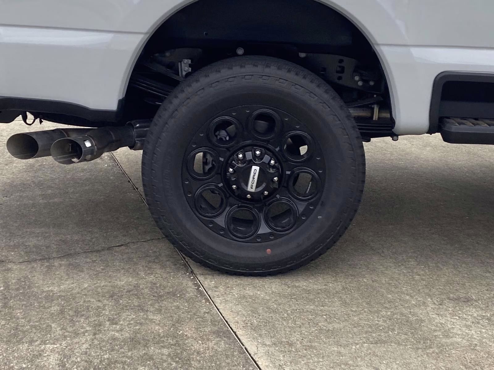 2026 Avalanche Ford Super Duty F-350 SRW Lariat 4X4 Truck