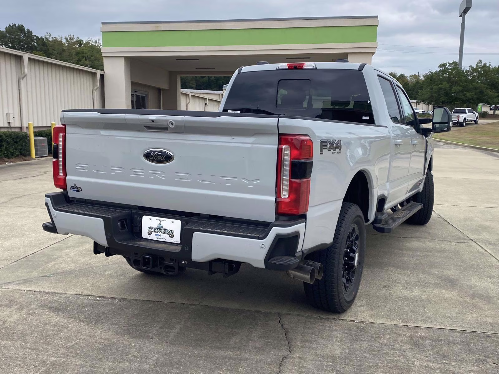 2026 Avalanche Ford Super Duty F-350 SRW Lariat 4X4 Truck