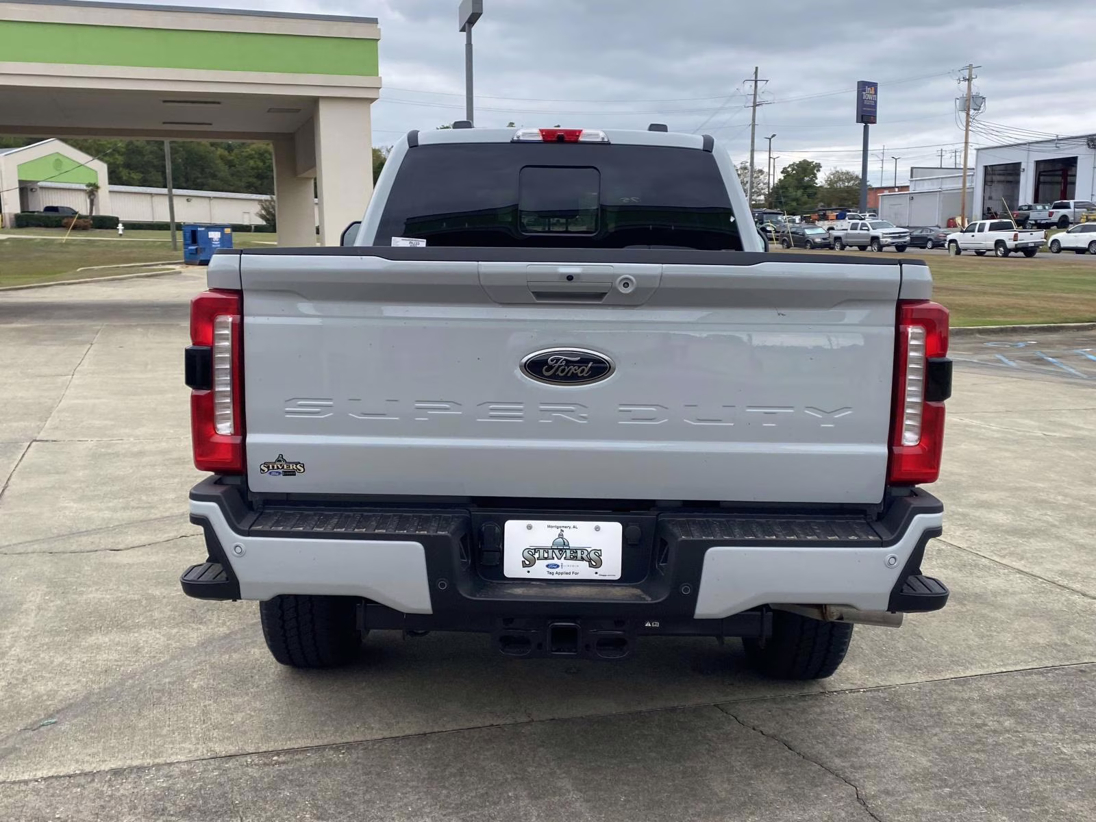 2026 Avalanche Ford Super Duty F-350 SRW Lariat 4X4 Truck