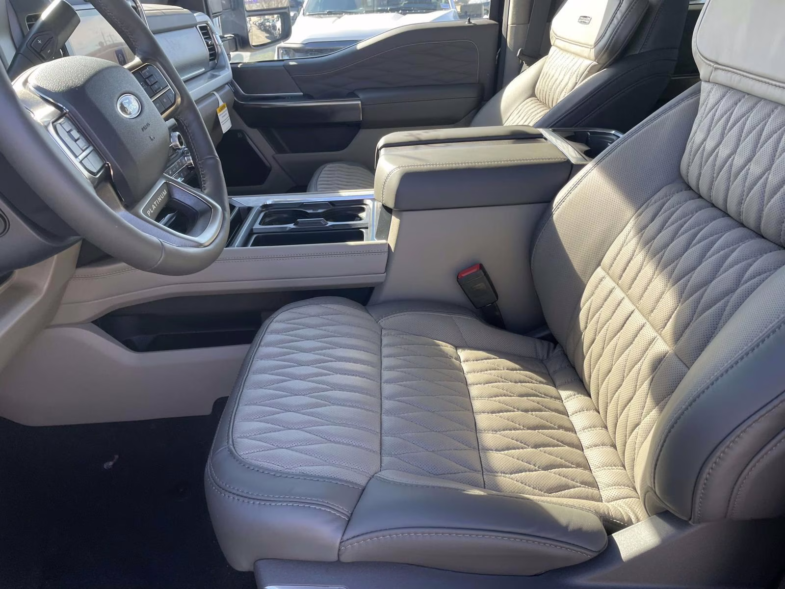 2026 Agate Black Metallic Ford Super Duty F-350 SRW Platinum 4X4 Truck