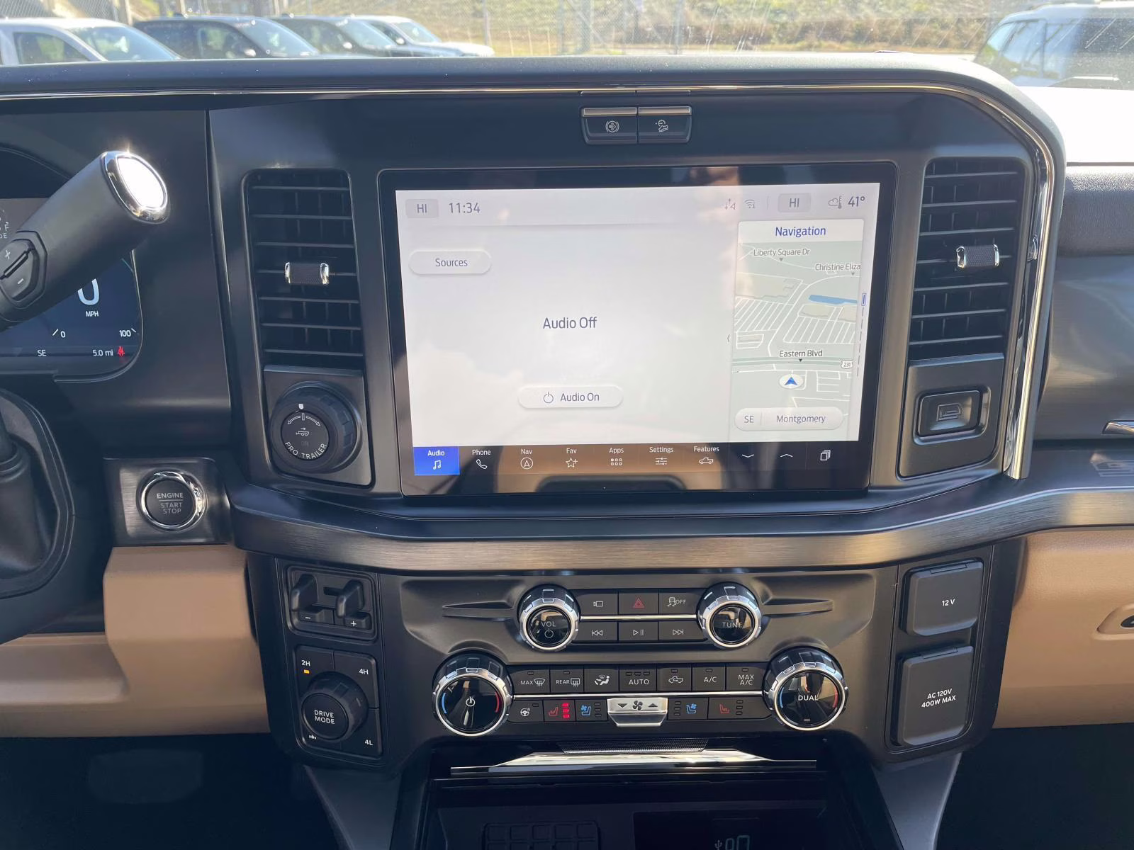 2026 Star White Metallic Tri-Coat Ford Super Duty F-350 SRW Lariat 4X4 Truck