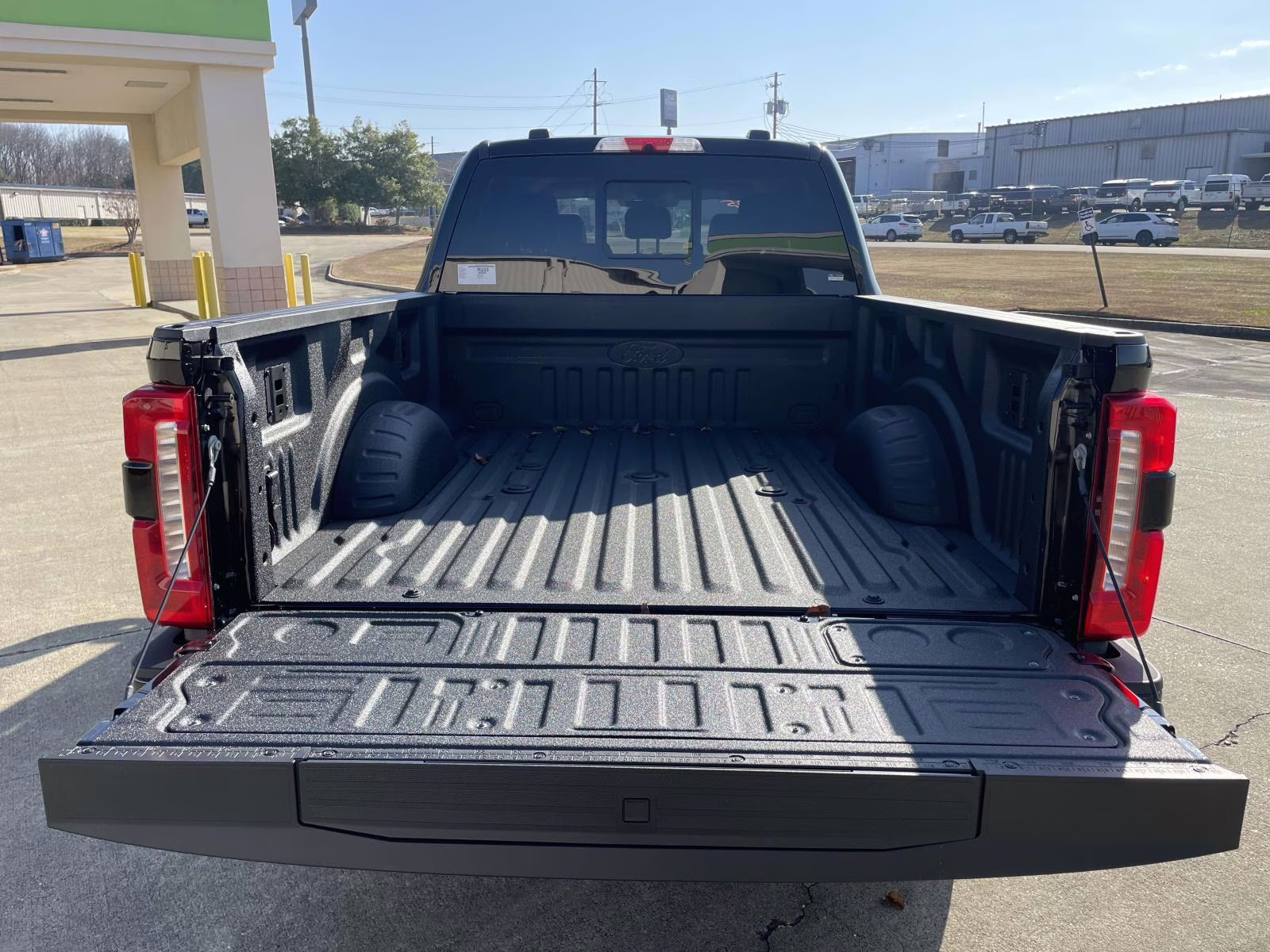 2026 Agate Black Metallic Ford Super Duty F-350 SRW Lariat 4X4 Truck