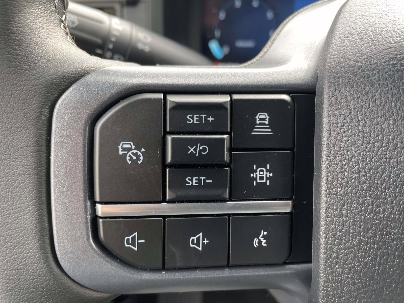 2026 Oxford White Ford F-150 XLT 4X4 Truck