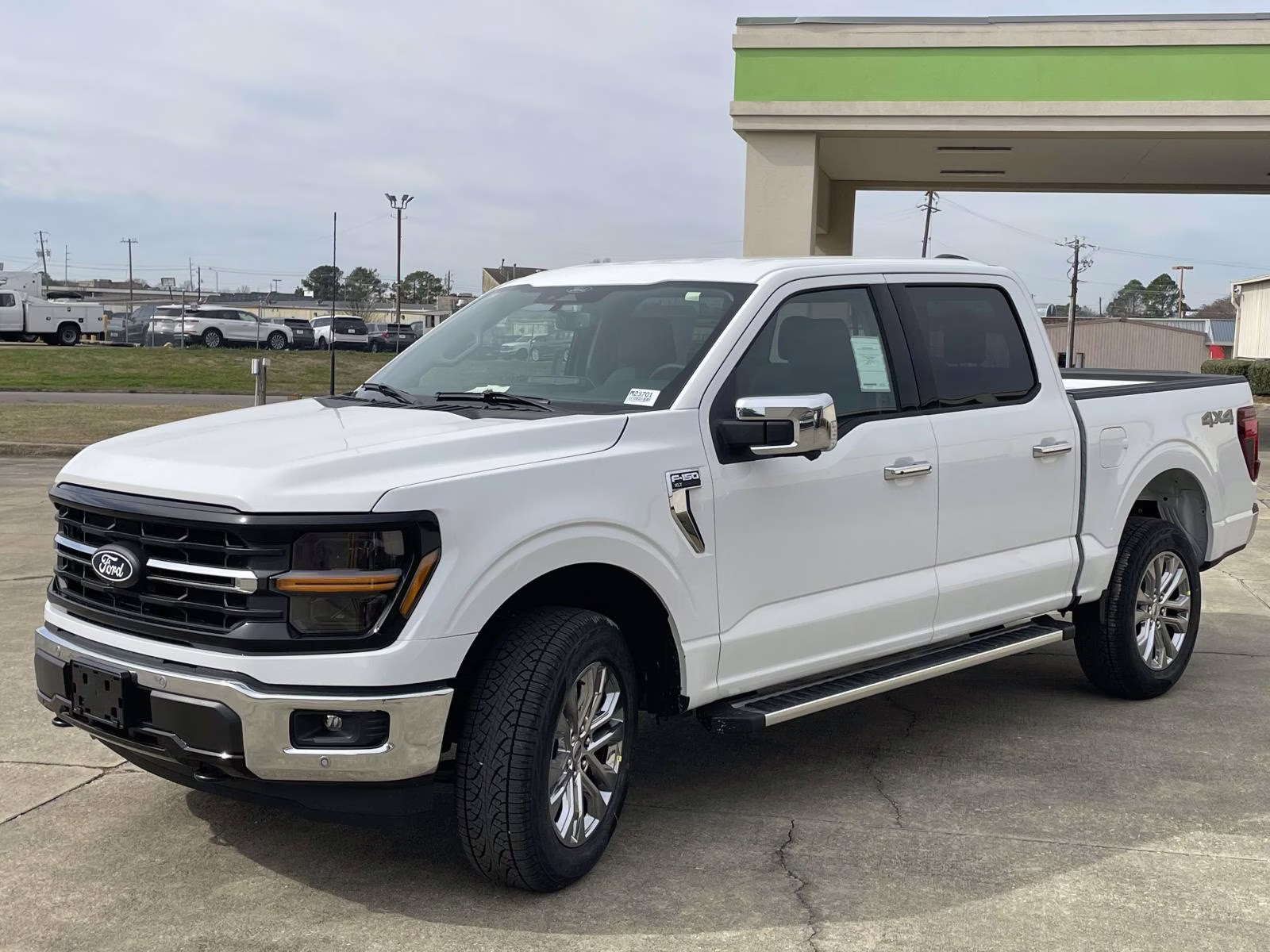 2026 Oxford White Ford F-150 XLT 4X4 Truck