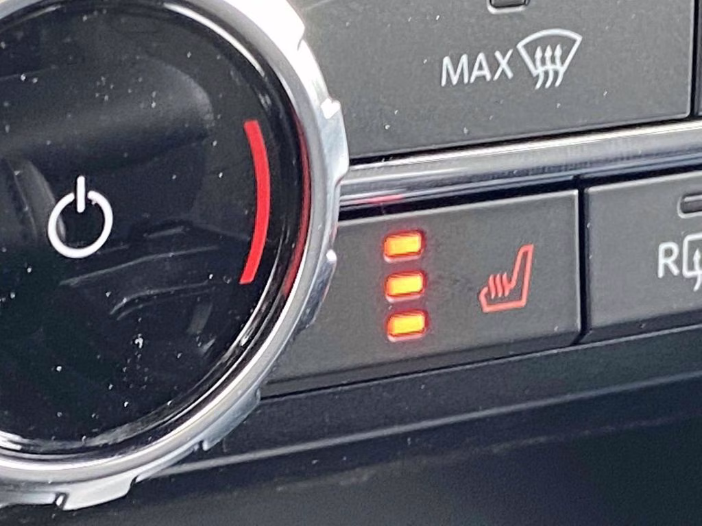 2025 Black Metallic Ford F-150 XLT 4X4 Truck