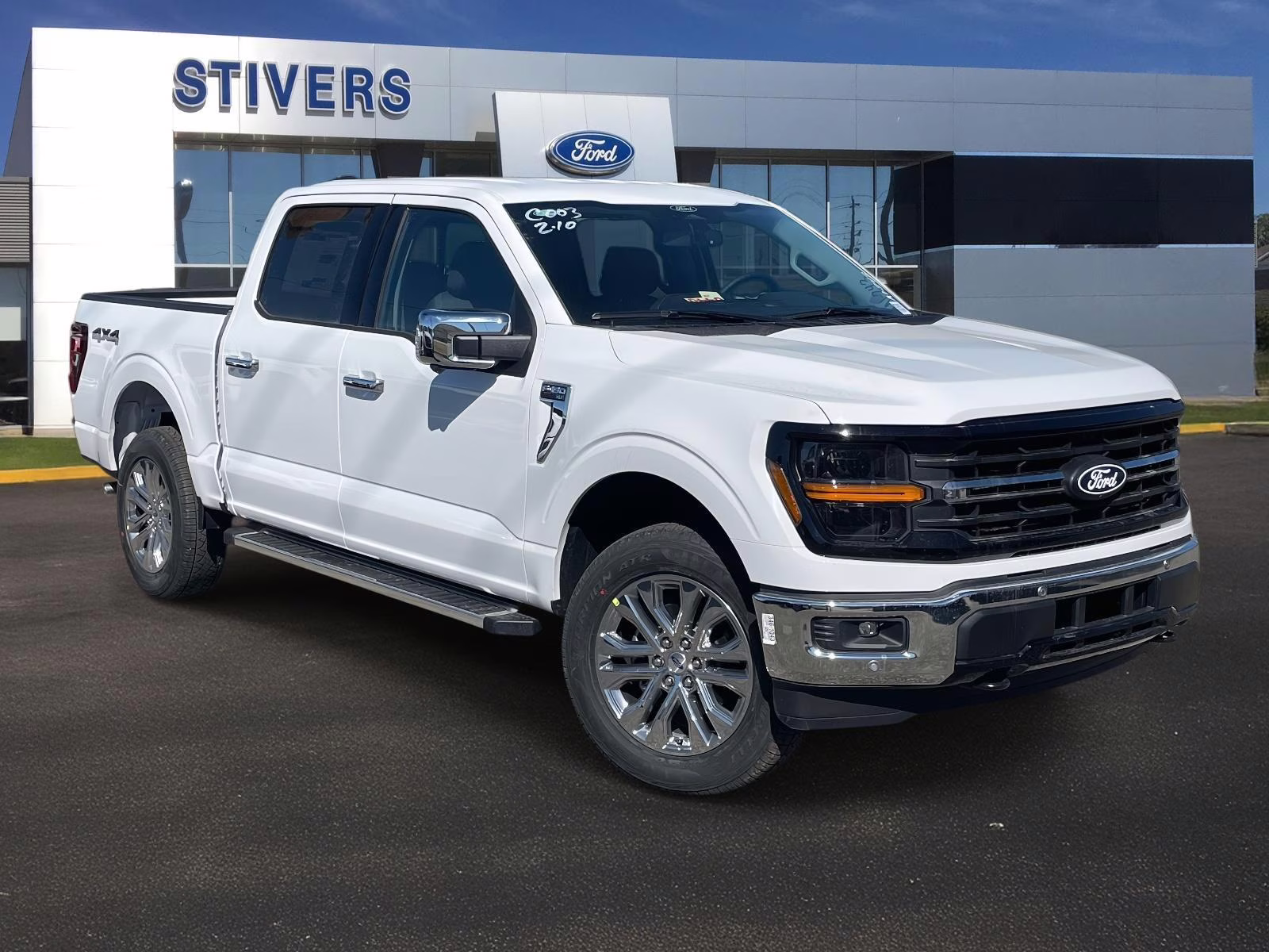 2026 Oxford White Ford F-150 XLT 4X4 Truck
