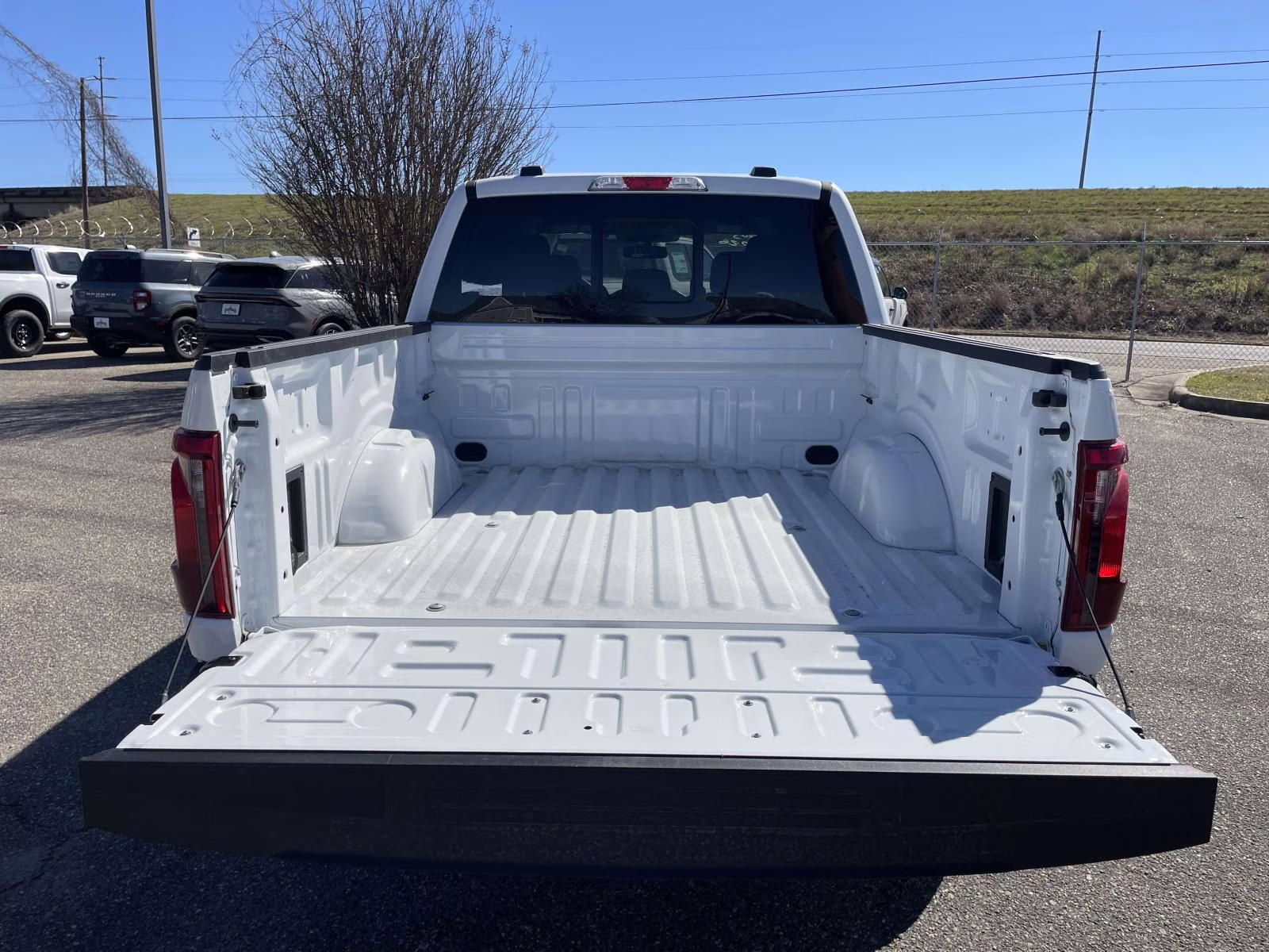 2026 Oxford White Ford F-150 XLT 4X4 Truck