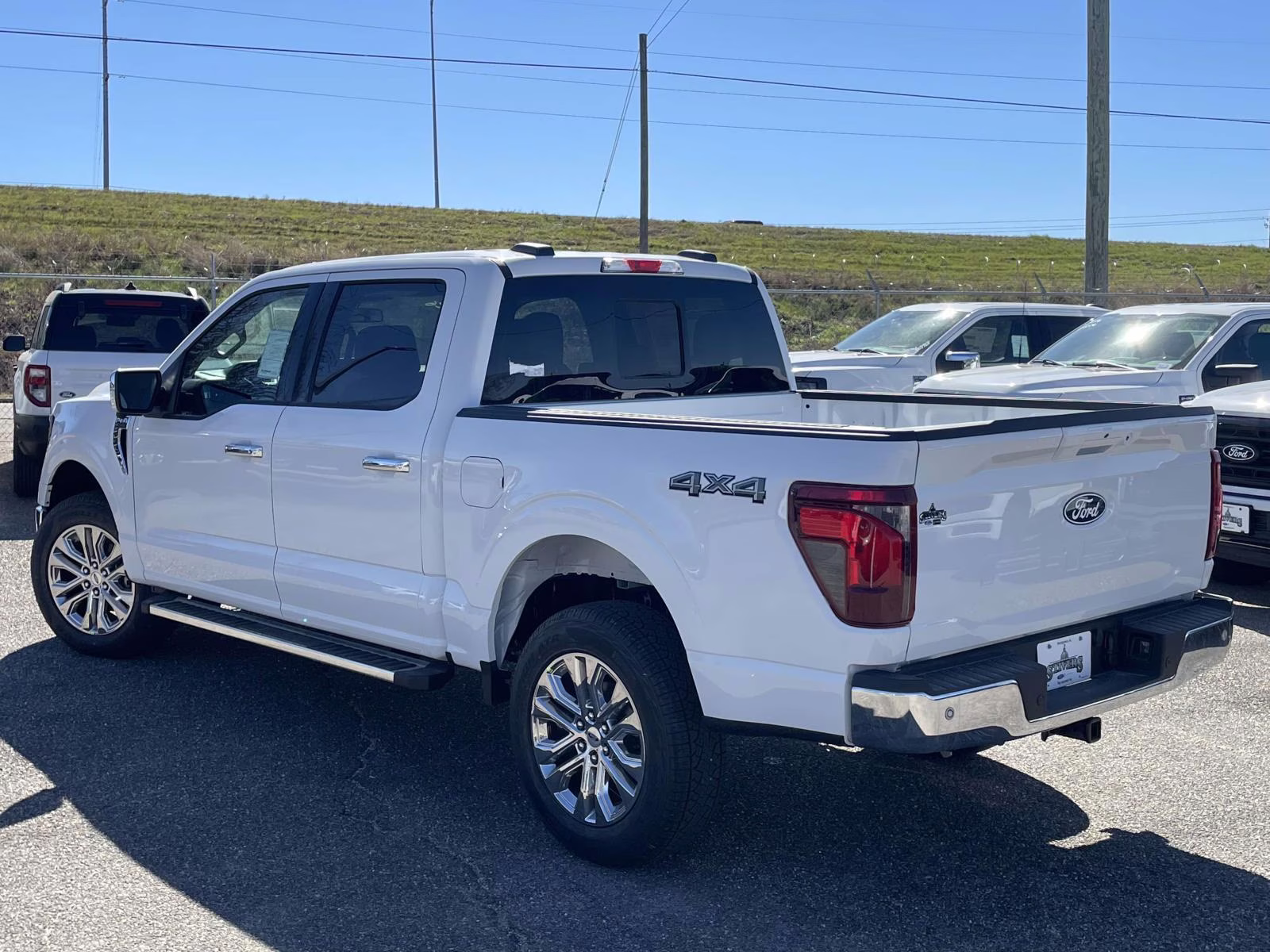 2026 Oxford White Ford F-150 XLT 4X4 Truck