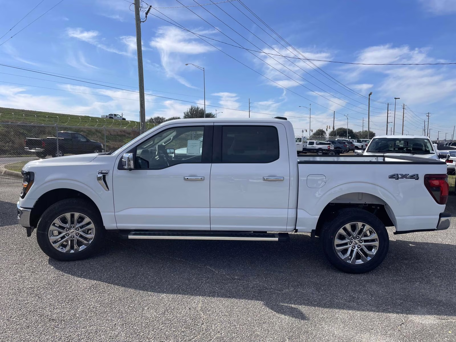 2026 Oxford White Ford F-150 XLT 4X4 Truck