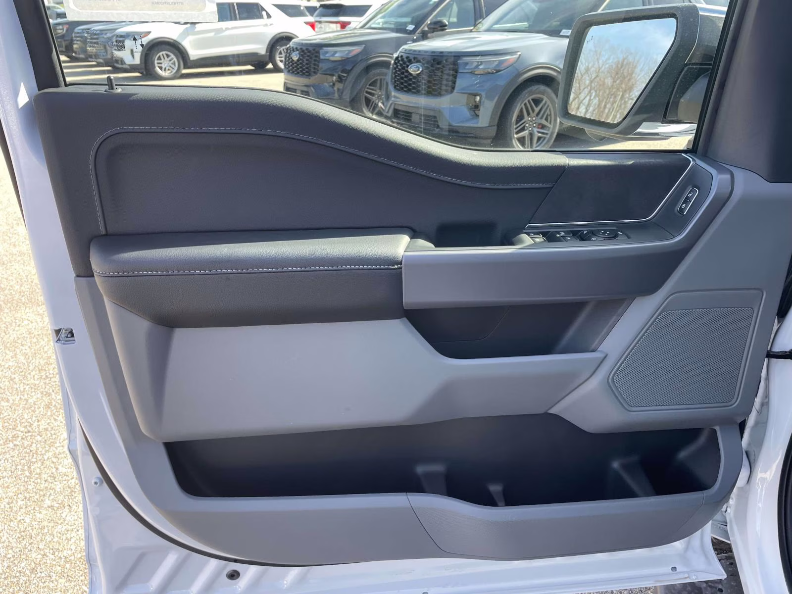 2026 Oxford White Ford F-150 XLT 4X4 Truck