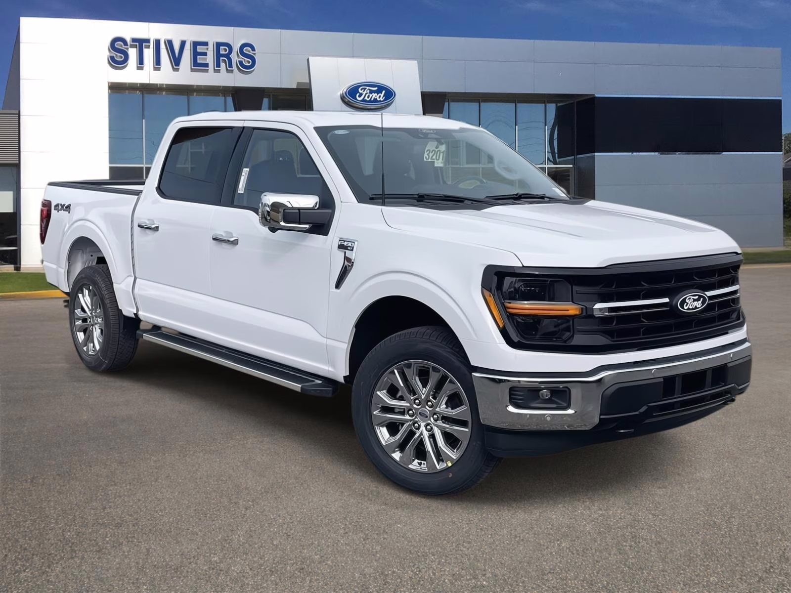2026 Oxford White Ford F-150 XLT 4X4 Truck