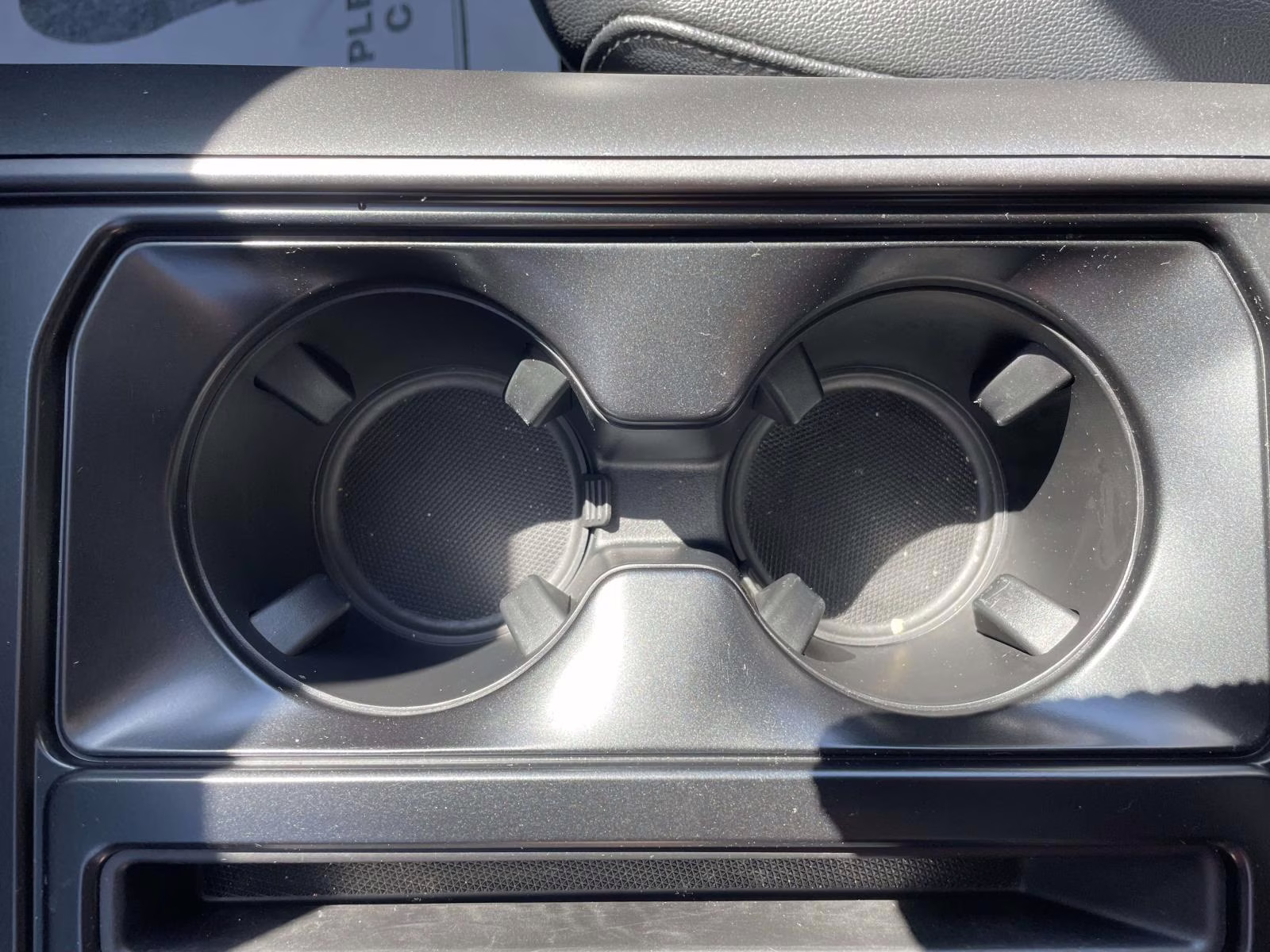 2025 Space White Metallic Ford F-150 Lariat 4X4 Truck