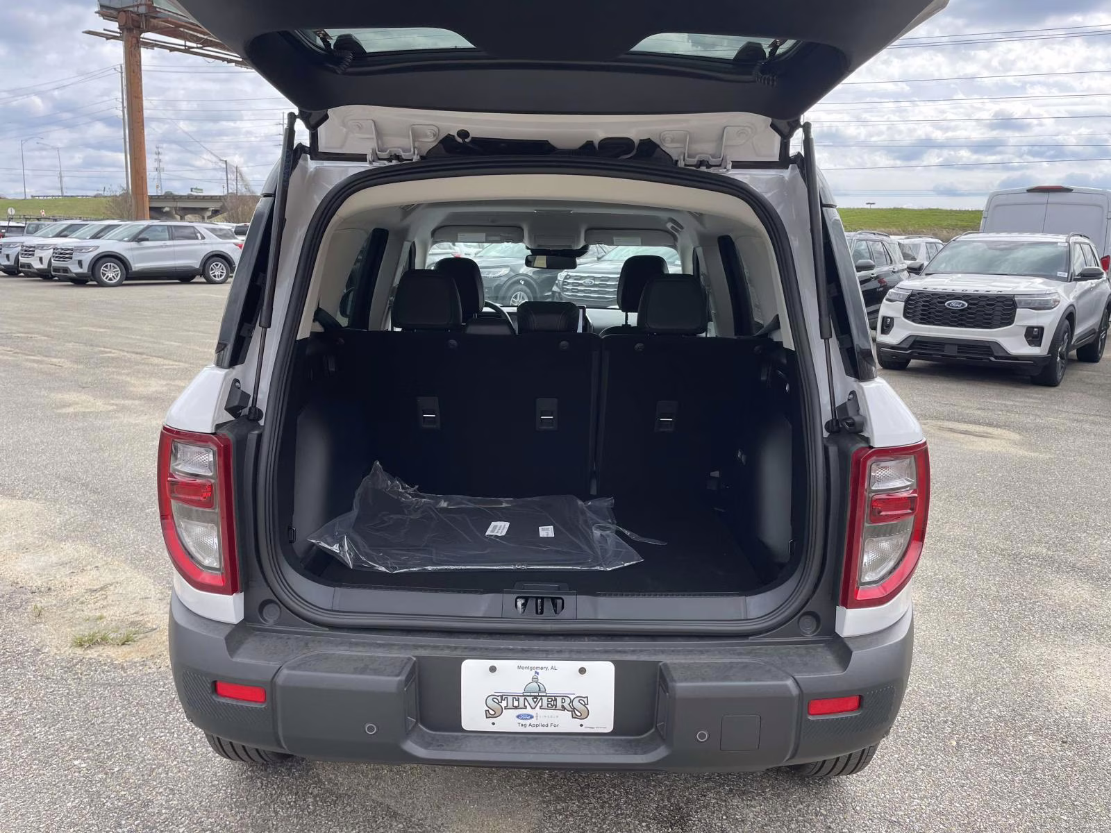 2025 Oxford White Ford Bronco Sport Outer Banks 4X4 SUV