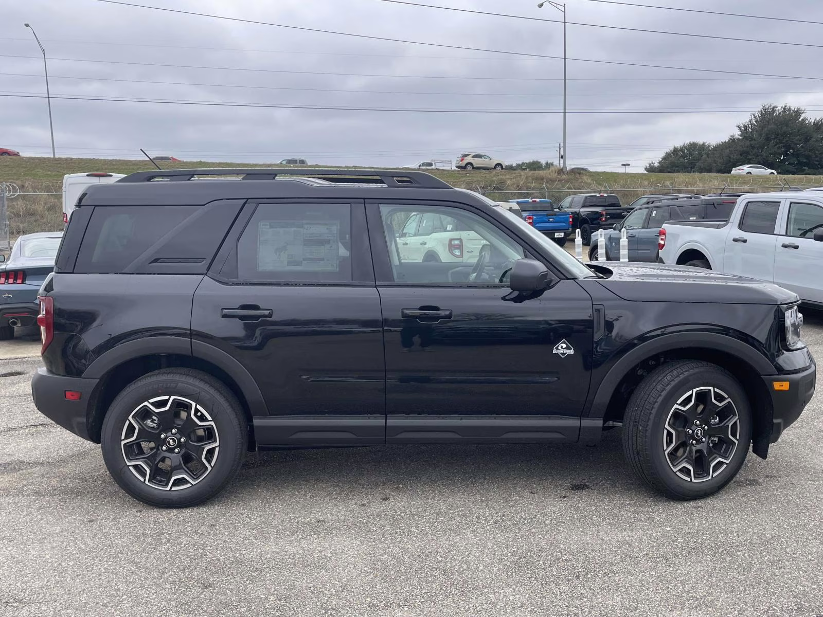 2025 Shadow Black Ford Bronco Sport Outer Banks 4X4 SUV
