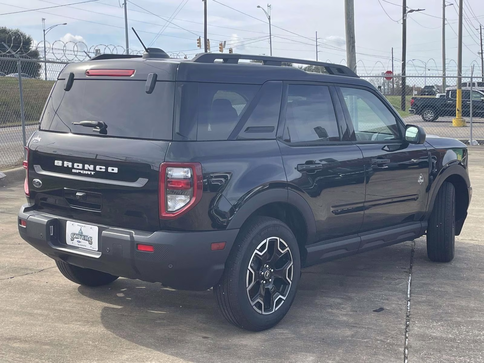 2025 Shadow Black Ford Bronco Sport Outer Banks 4X4 SUV