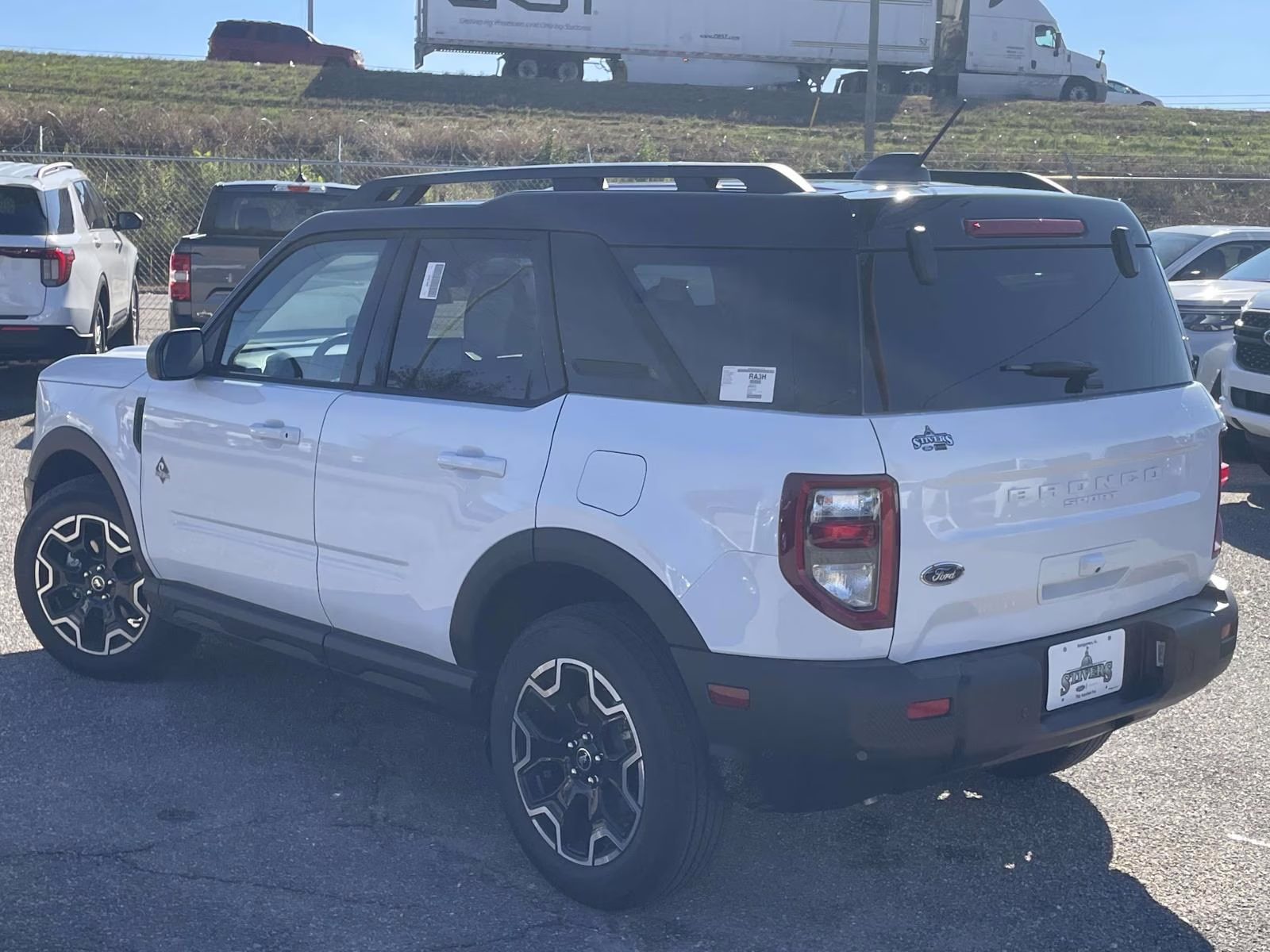 2025 Oxford White Ford Bronco Sport Outer Banks 4X4 SUV