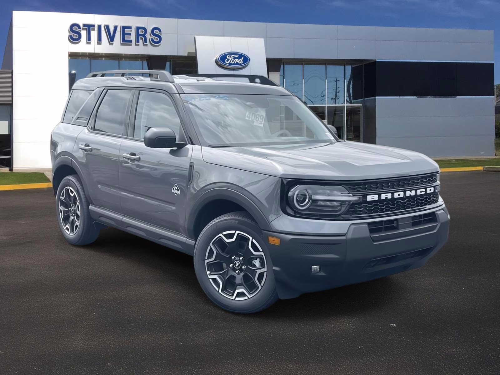 2025 Carbonized Gray Metallic Ford Bronco Sport Outer Banks 4X4 SUV